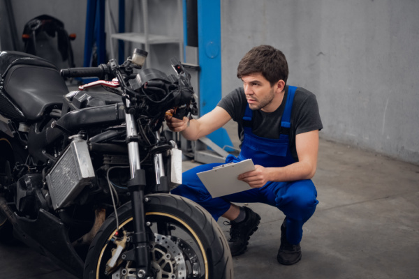 controle-technique-des-motos-:-ca-s’accelere-?