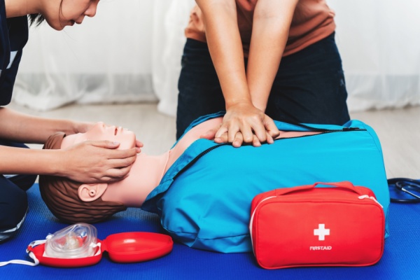 premiers-secours-:-un-cadre-pour-l’apprentissage