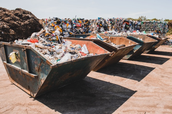 economie-circulaire-:-fin-de-priorite-pour-les-dechets-recycles-?